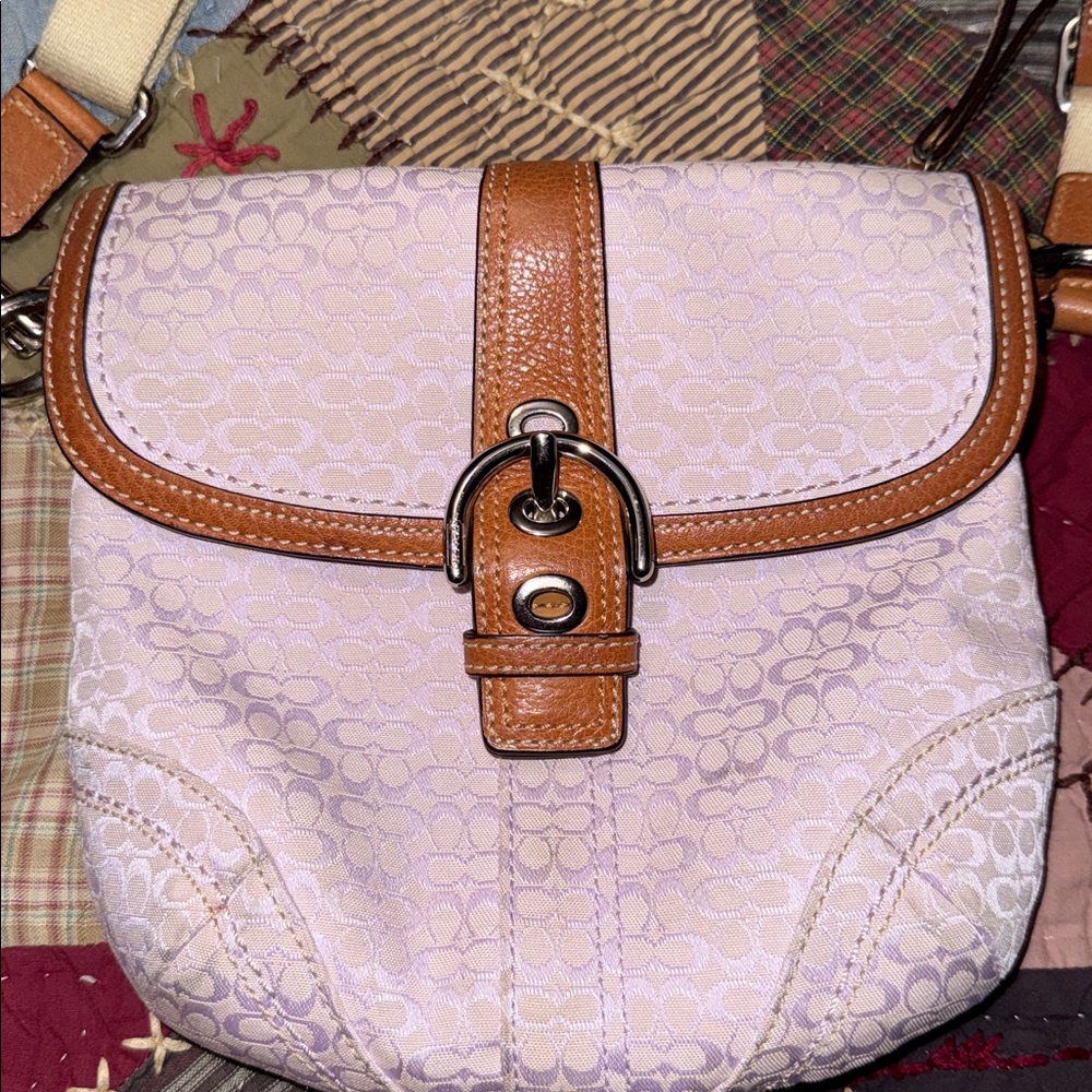 Coach Lavender Mini **RARE** - Picture 3 of 8